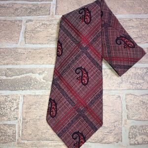 Wilson’s clothing Red Paisley Tie